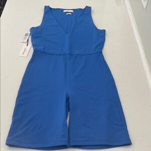 Babaton contour v neck bodysuit with long shorts